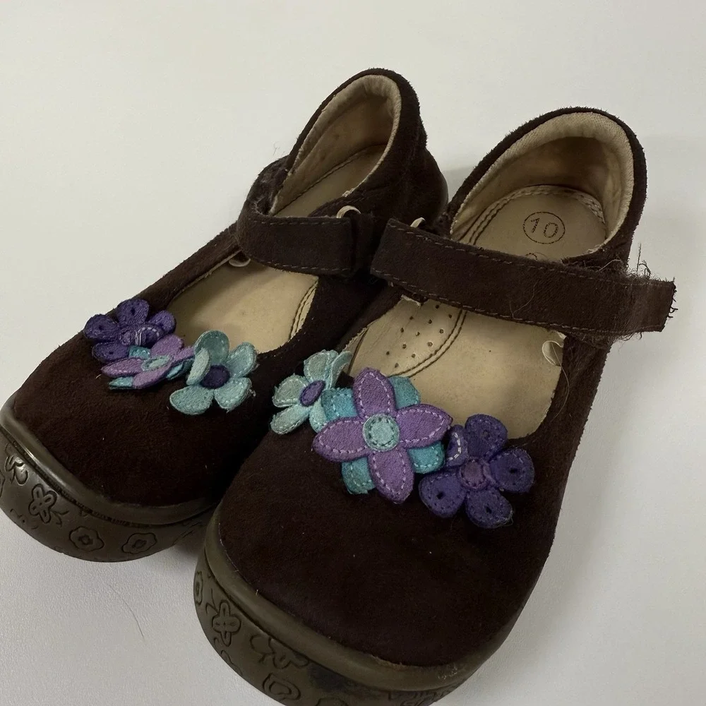 Toddler Girl Size 10 Cherokee Brand Suede Adjustable Strap Floral Shoes (CE)